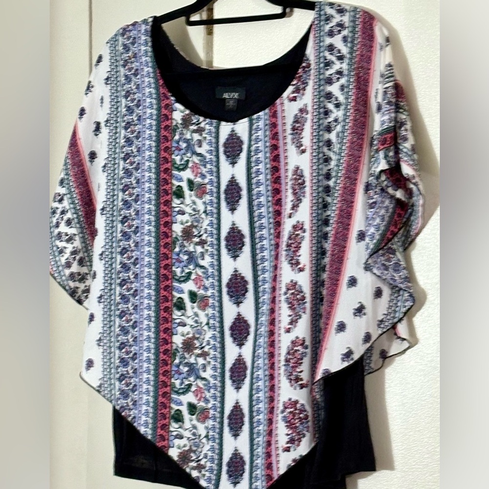 Alyx Red and Blue Shrug top with Flowing Sleeves - Picture 2 of 5